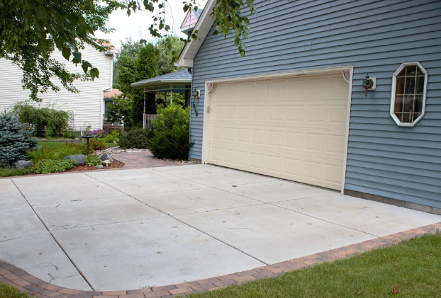 7 Tips To Dress A Concrete Driveway In Vista